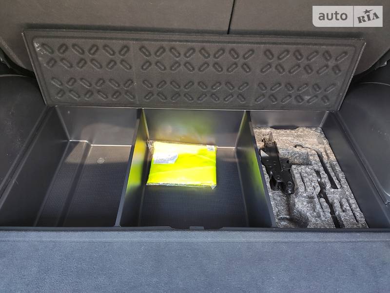 Мінівен Kia Carens 2008 в Козятині