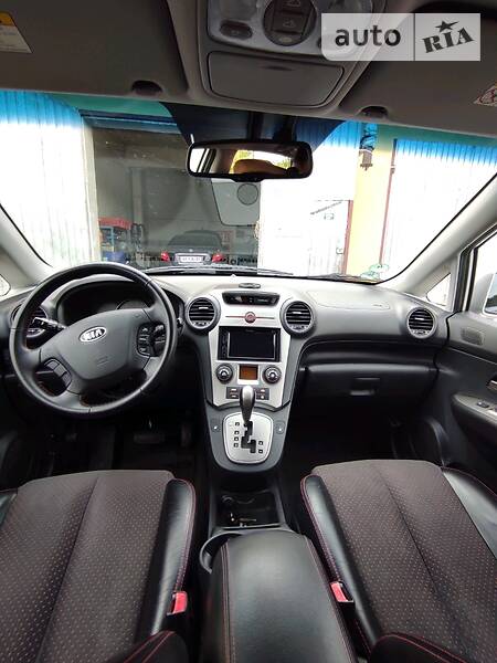 Минивэн Kia Carens 2007 в Черновцах