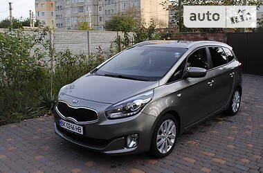 Минивэн Kia Carens 2015 в Здолбунове