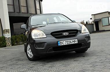 Минивэн Kia Carens 2008 в Стрые