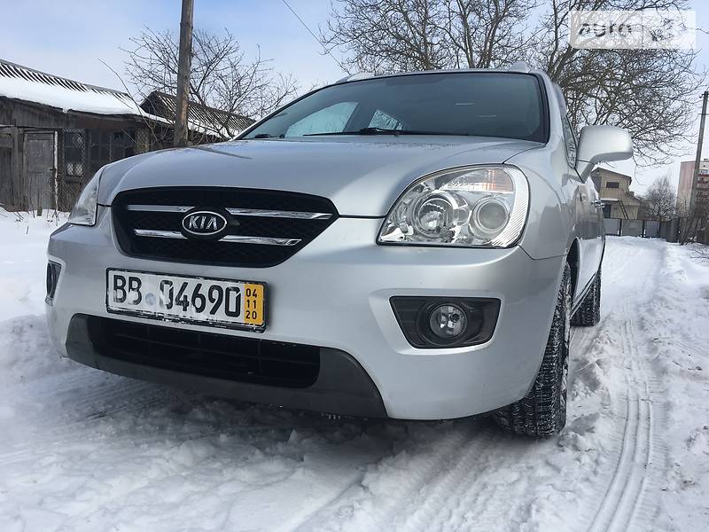 Минивэн Kia Carens 2006 в Староконстантинове