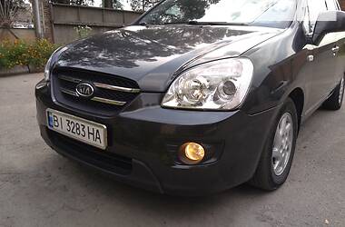 Минивэн Kia Carens 2007 в Кременчуге