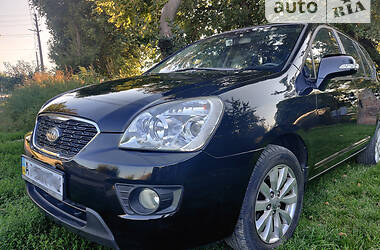 Минивэн Kia Carens 2011 в Киеве