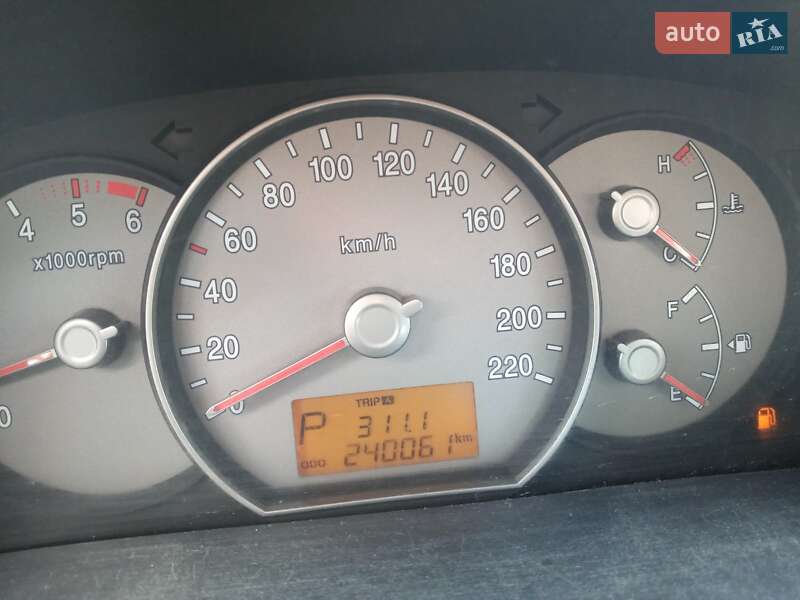 Мінівен Kia Carens 2007 в Тернополі