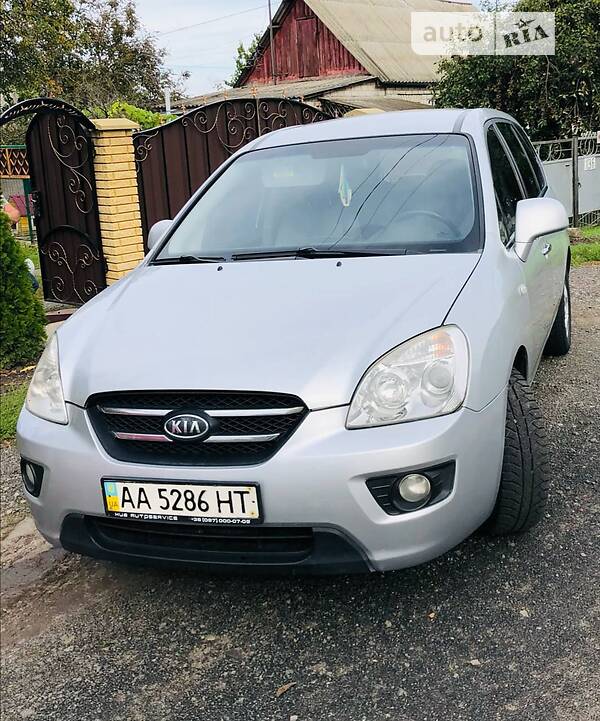 Kia Carens