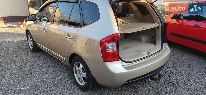 Минивэн Kia Carens 2008 в Броварах