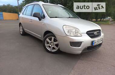 Минивэн Kia Carens 2006 в Измаиле