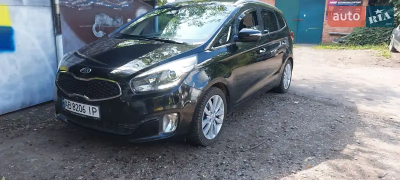 Kia Carens
