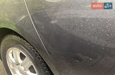Минивэн Kia Carens 2008 в 