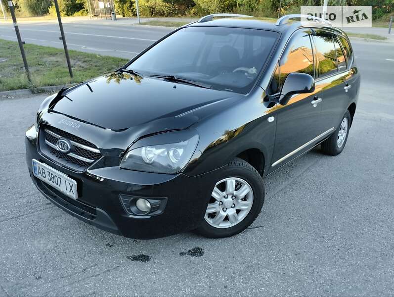 Минивэн Kia Carens 2008 в 
