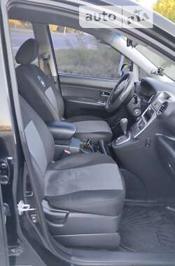Минивэн Kia Carens 2008 в 