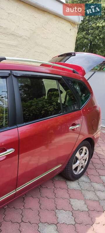 Минивэн Kia Carens 2008 в Умани фото 23 Минивэн Kia Carens 2008 в Умани