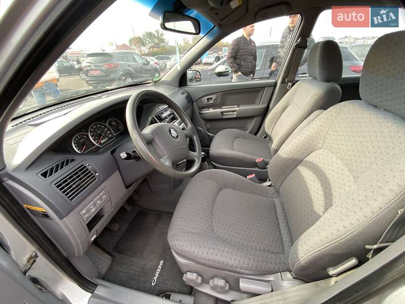 Мінівен Kia Carens 2005 в Рівному