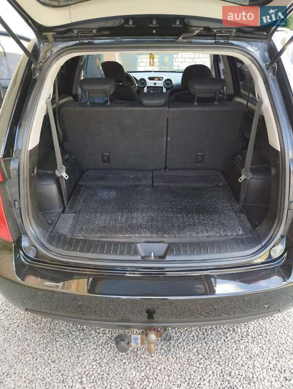 Мінівен Kia Carens 2008 в Кропивницькому