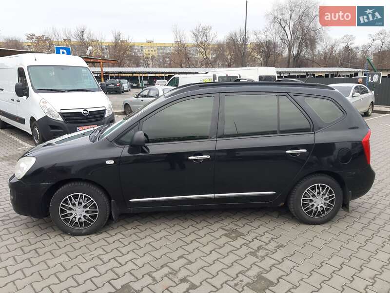 Мінівен Kia Carens 2007 в Дніпрі