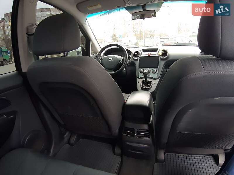 Мінівен Kia Carens 2007 в Дніпрі