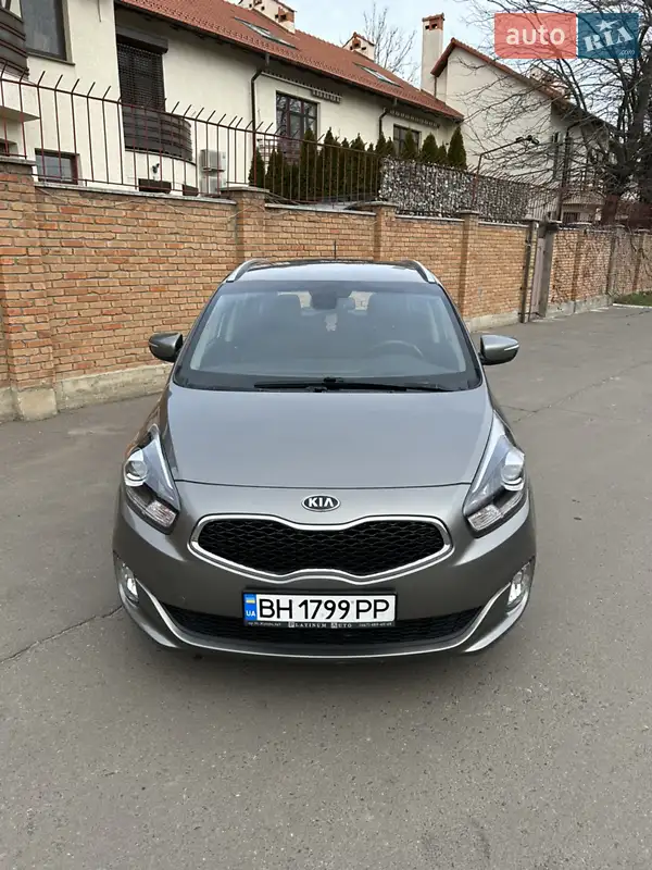 Kia Carens