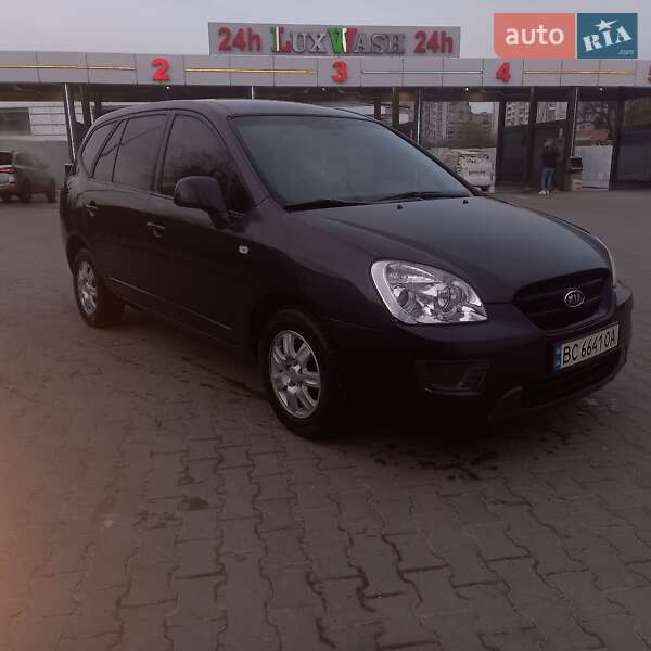 Минивэн Kia Carens 2007 в Львове