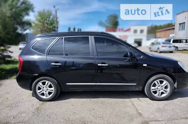 Минивэн Kia Carens 2006 в Днепре