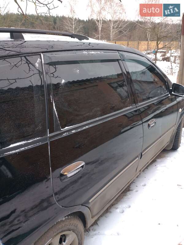 Мінівен Kia Carens 2006 в Полтаві фото 4 Мінівен Kia Carens 2006 в Полтаві