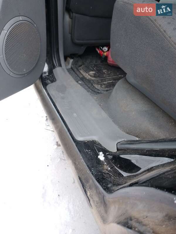 Мінівен Kia Carens 2006 в Полтаві фото 18 Мінівен Kia Carens 2006 в Полтаві