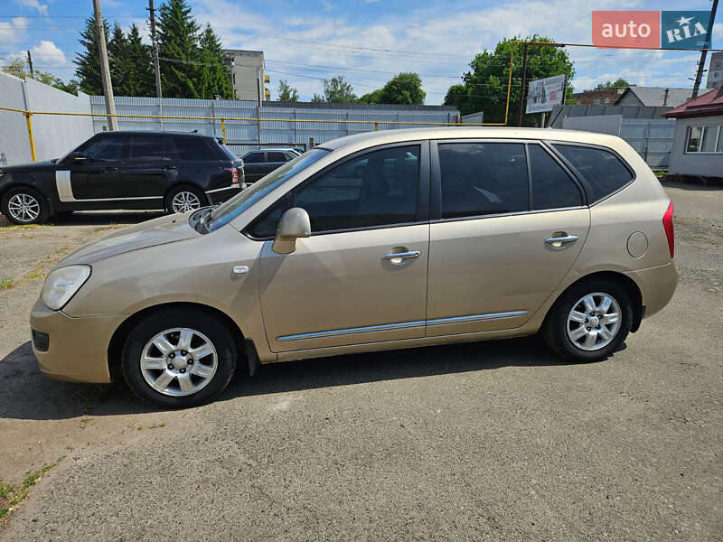 Минивэн Kia Carens 2007 в Корсуне-Шевченковском