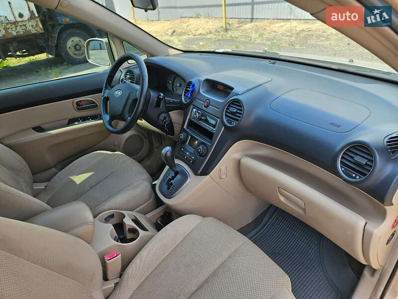 Минивэн Kia Carens 2007 в Корсуне-Шевченковском