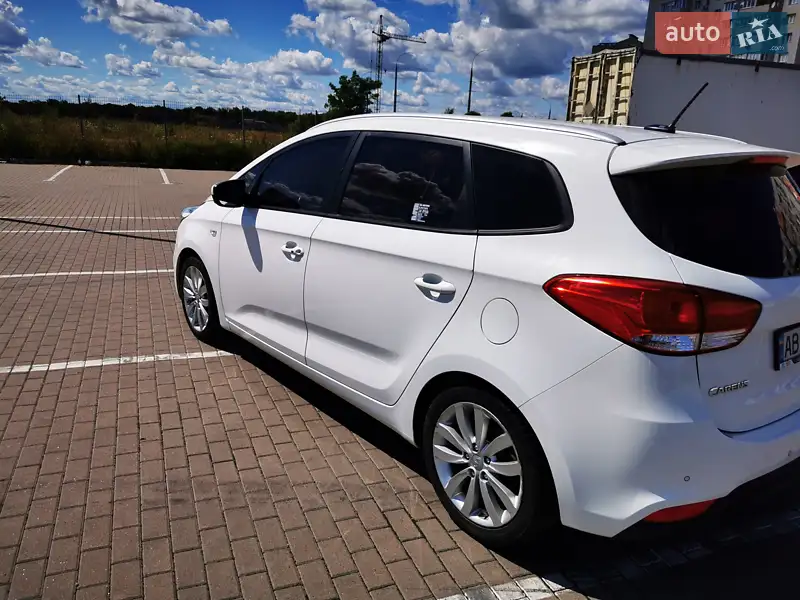 Kia Carens