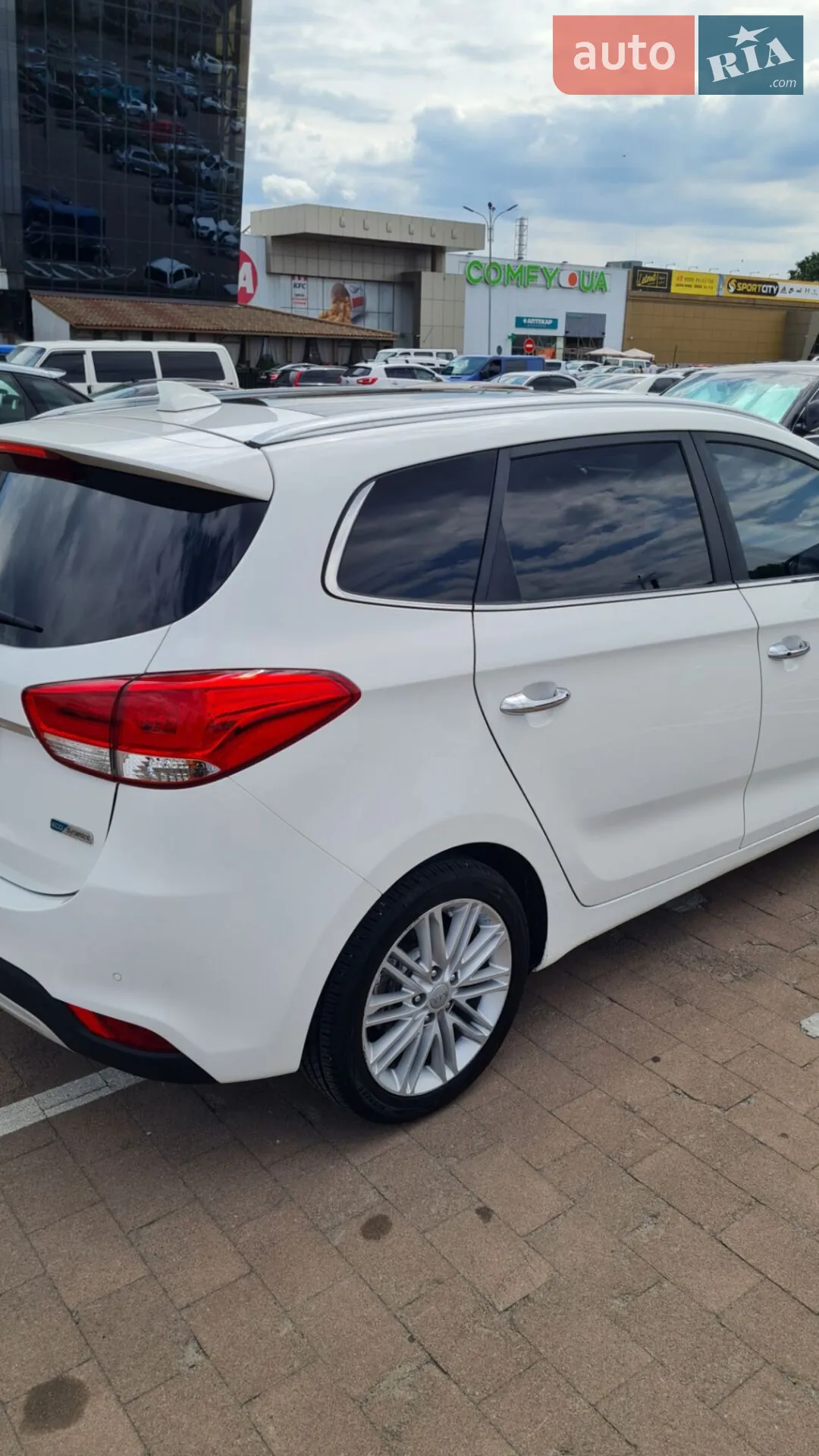 2017 Kia Carens - мініатюра 3