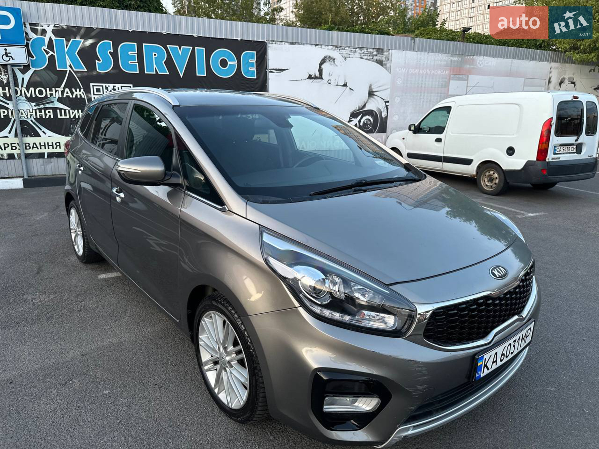 2017 Kia Carens - мініатюра 9