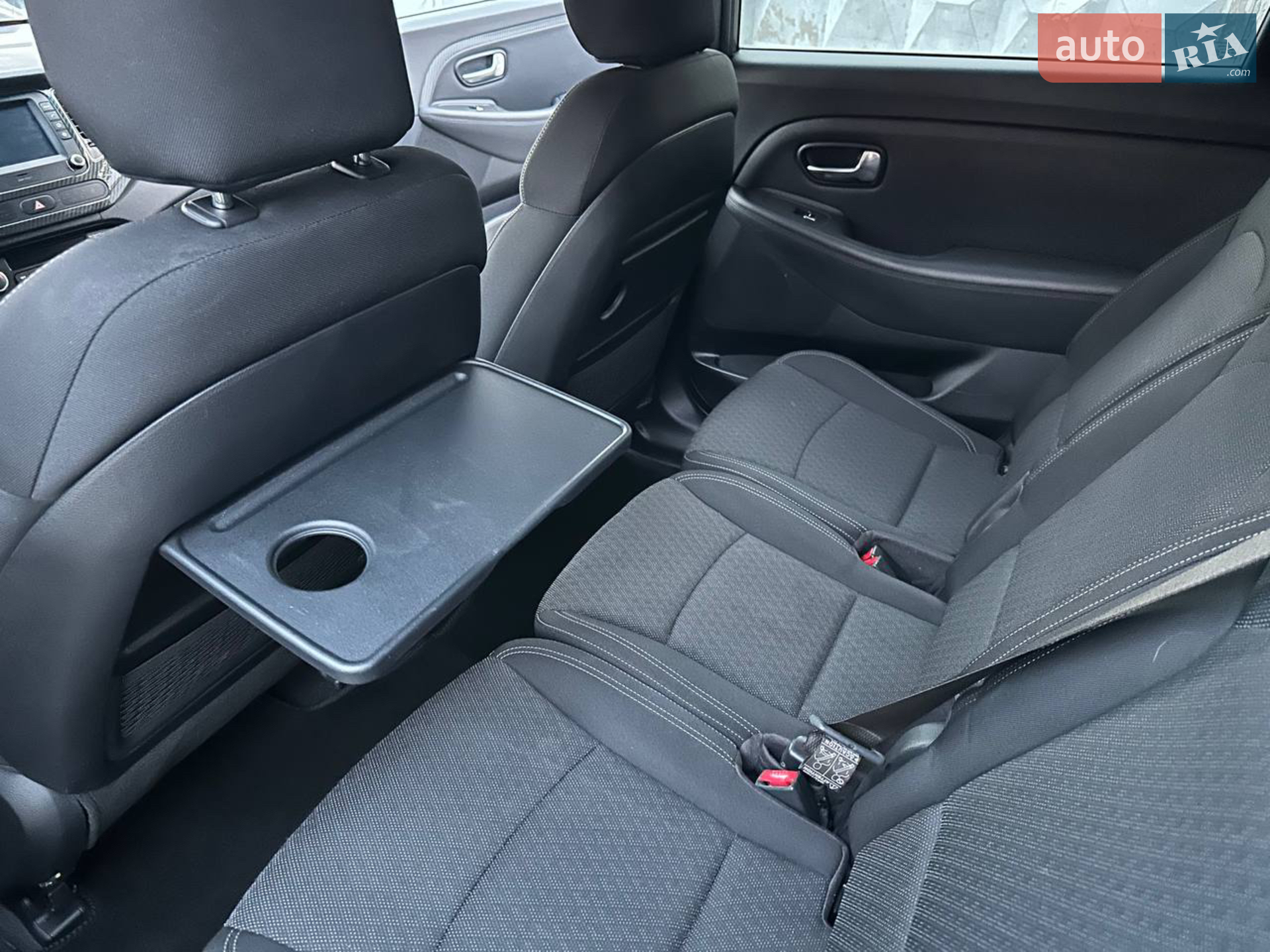 2017 Kia Carens - мініатюра 14