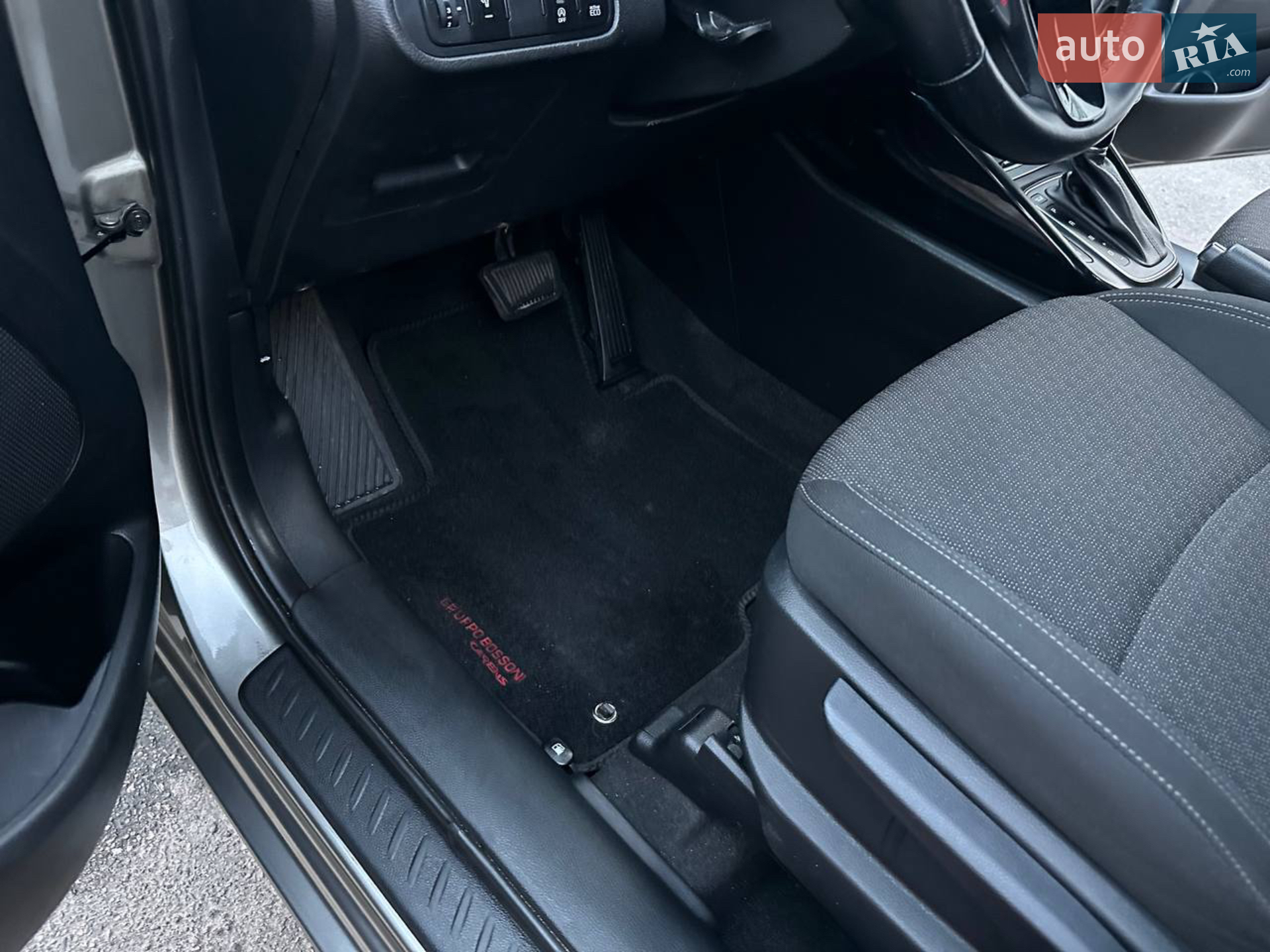 2017 Kia Carens - мініатюра 19
