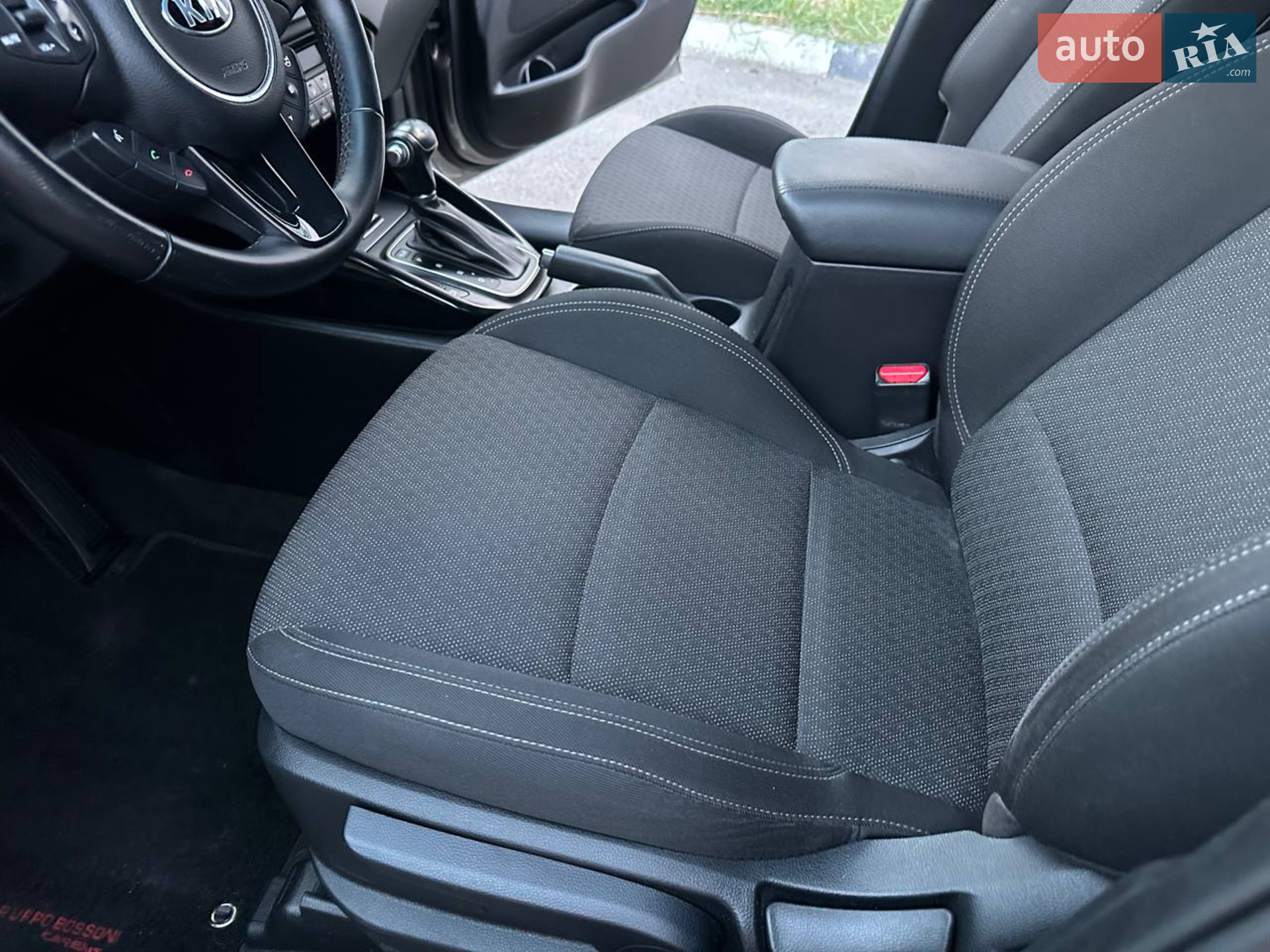 2017 Kia Carens - мініатюра 23