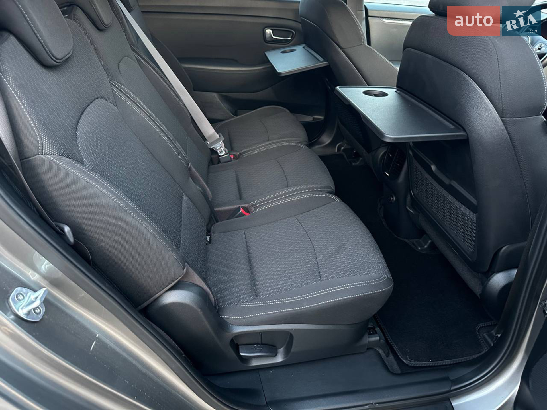 2017 Kia Carens - мініатюра 31
