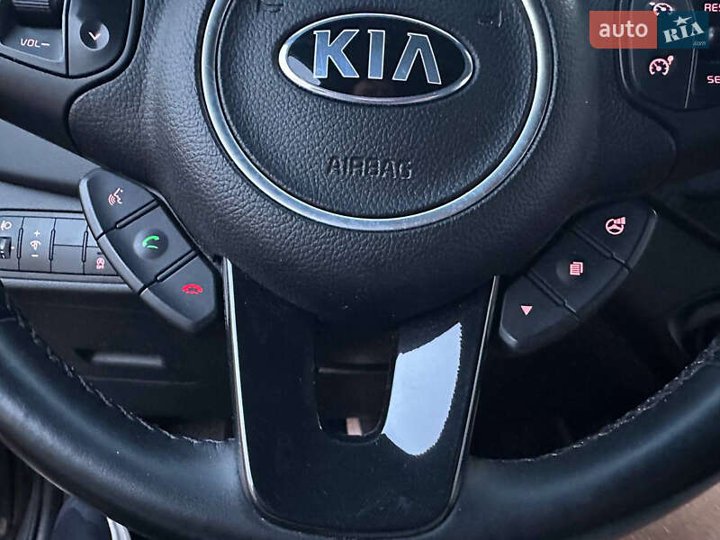 Мікровен Kia Carens 2017 в Києві