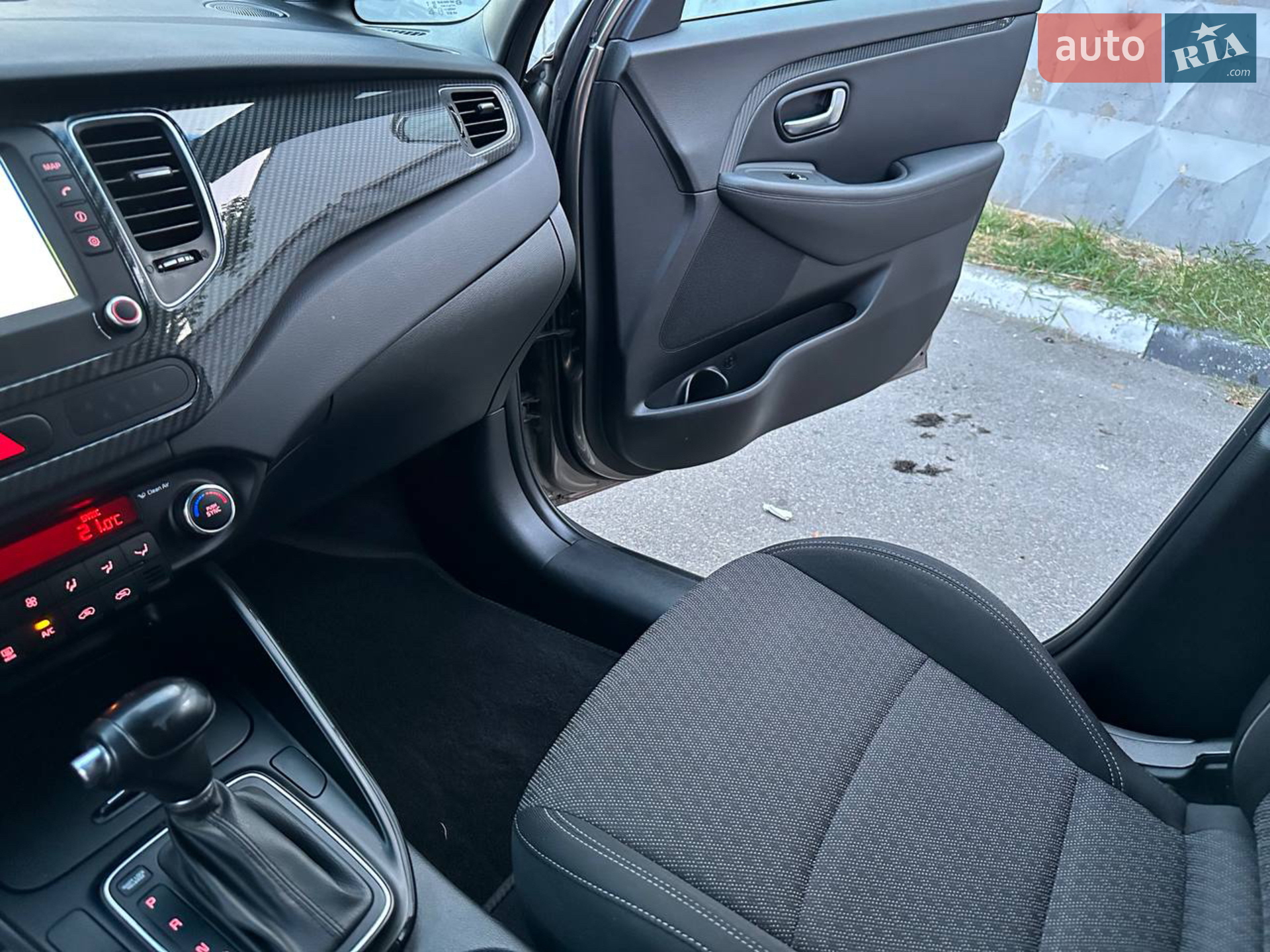 2017 Kia Carens - мініатюра 36