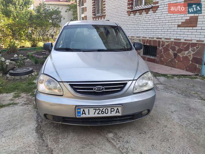 Минивэн Kia Carens 2002 в Обухове