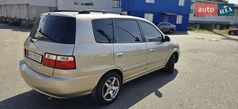 Мінівен Kia Carens 2004 в Києві
