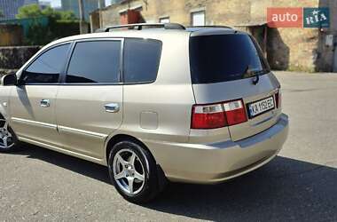 Мінівен Kia Carens 2004 в Києві