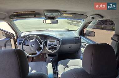 Мінівен Kia Carens 2004 в Києві