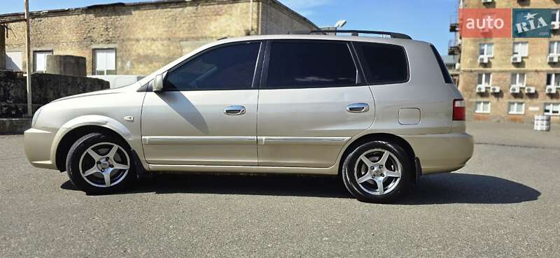 Мінівен Kia Carens 2004 в Києві