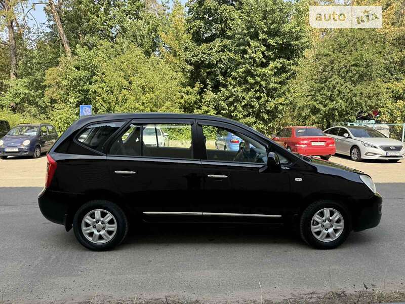 Мінівен Kia Carens 2007 в Києві