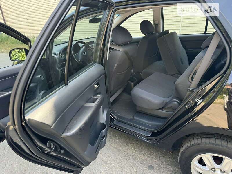 Мінівен Kia Carens 2007 в Києві