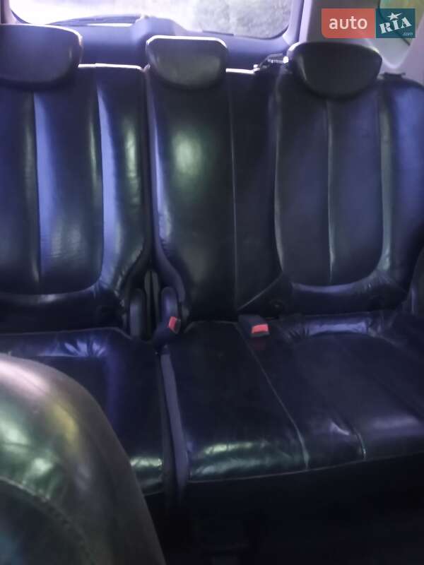 Минивэн Kia Carens 2008 в Ромнах