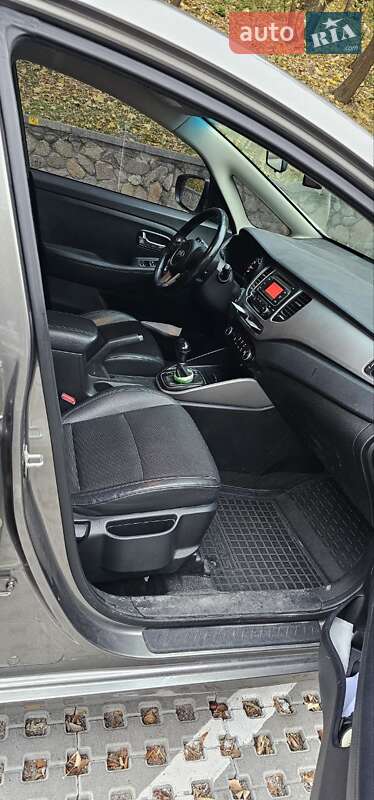 Мікровен Kia Carens 2016 в Києві фото 5 Мікровен Kia Carens 2016 в Києві