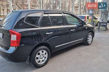 Минивэн Kia Carens 2008 в Запорожье