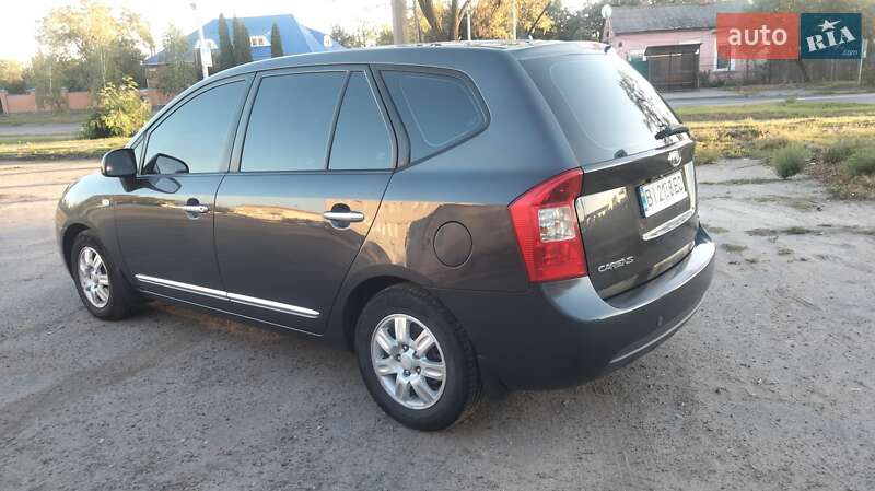 Минивэн Kia Carens 2008 в Полтаве фото 2 Минивэн Kia Carens 2008 в Полтаве