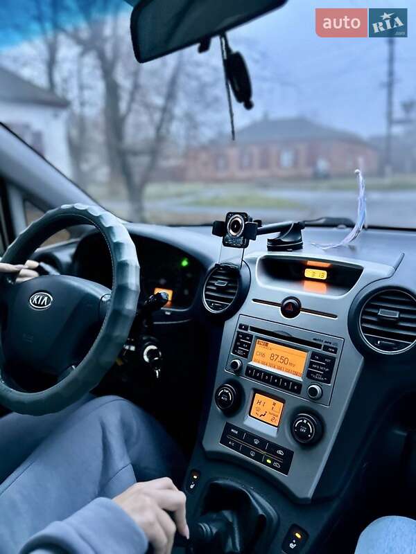 Мінівен Kia Carens 2008 в Харкові