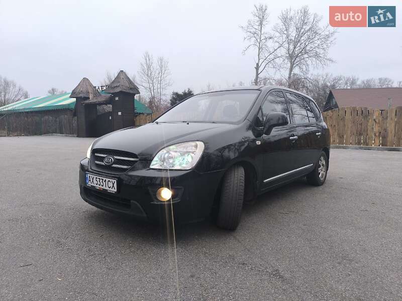 Минивэн Kia Carens 2008 в Полтаве