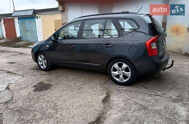 Минивэн Kia Carens 2007 в Черноморске